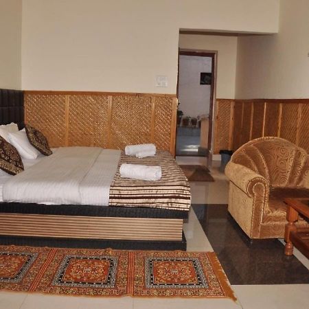 Himalaya Mount View Resort Uttarakhand กอซานี ภายนอก รูปภาพ