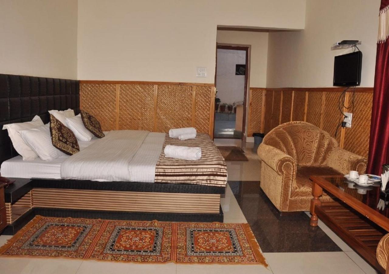 Himalaya Mount View Resort Uttarakhand กอซานี ภายนอก รูปภาพ